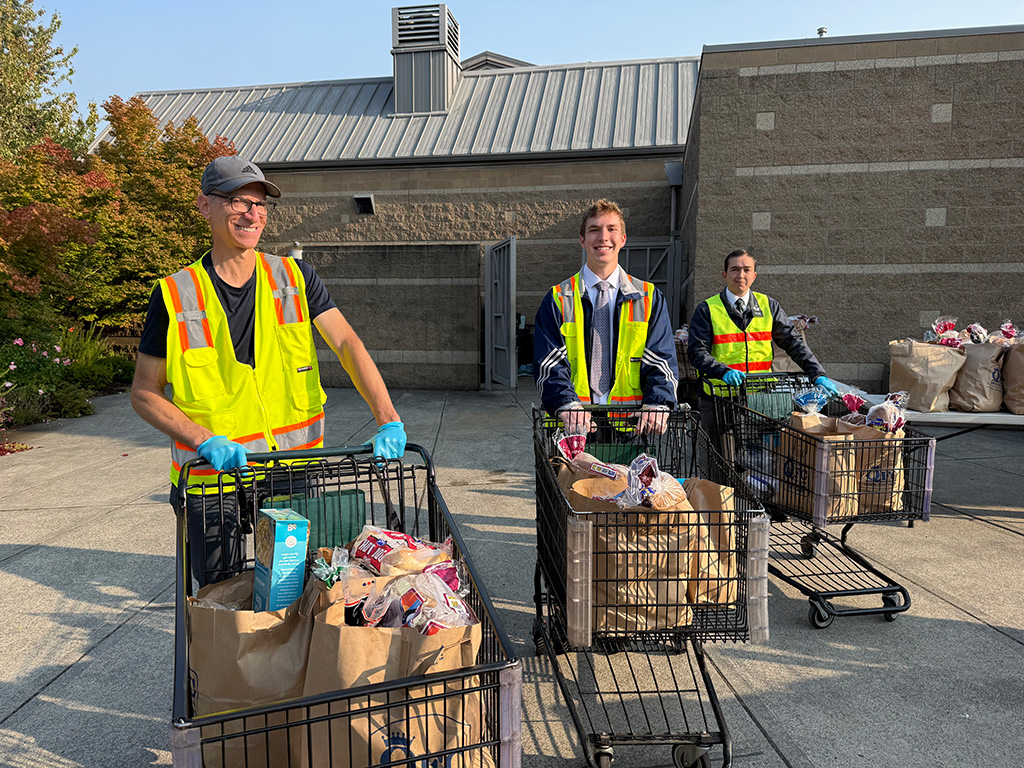 food distribution at the Mukilteo Food Bank